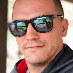 Meet your Posher, Thomas